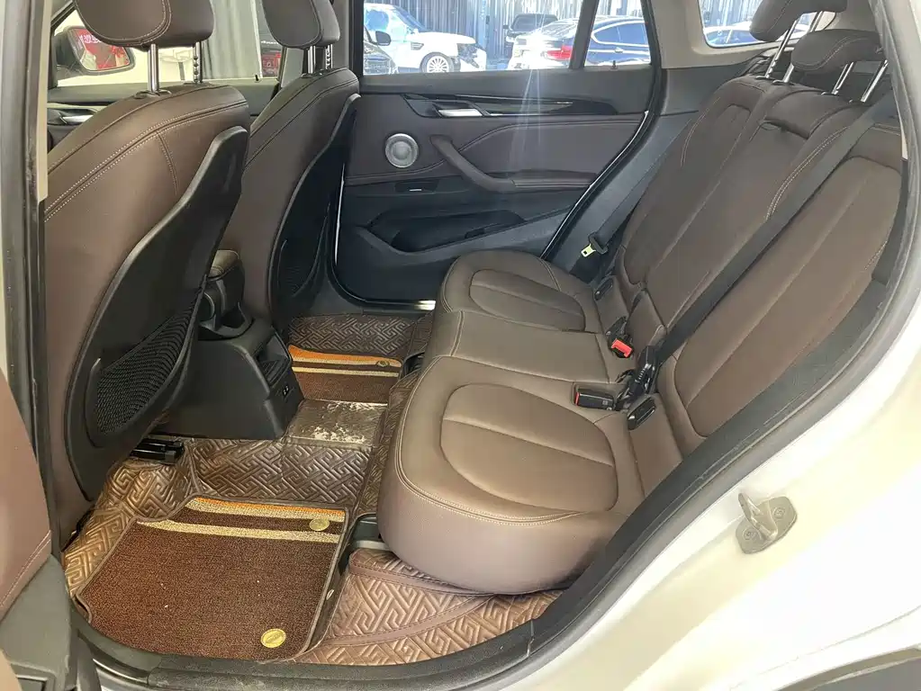 BMW X1 — миниатюра 8