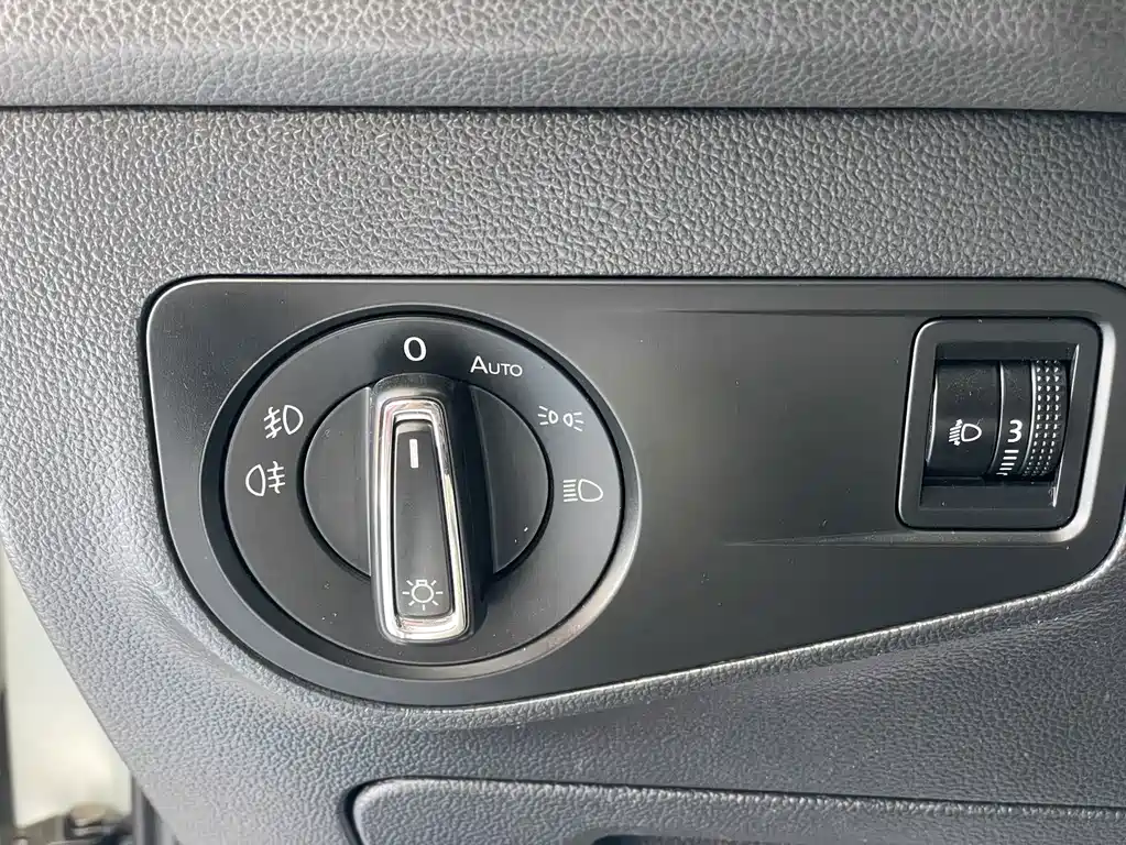 Volkswagen Tiguan L — миниатюра 18
