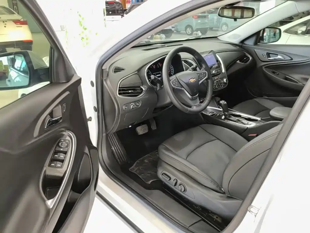 Chevrolet Malibu XL — миниатюра 16