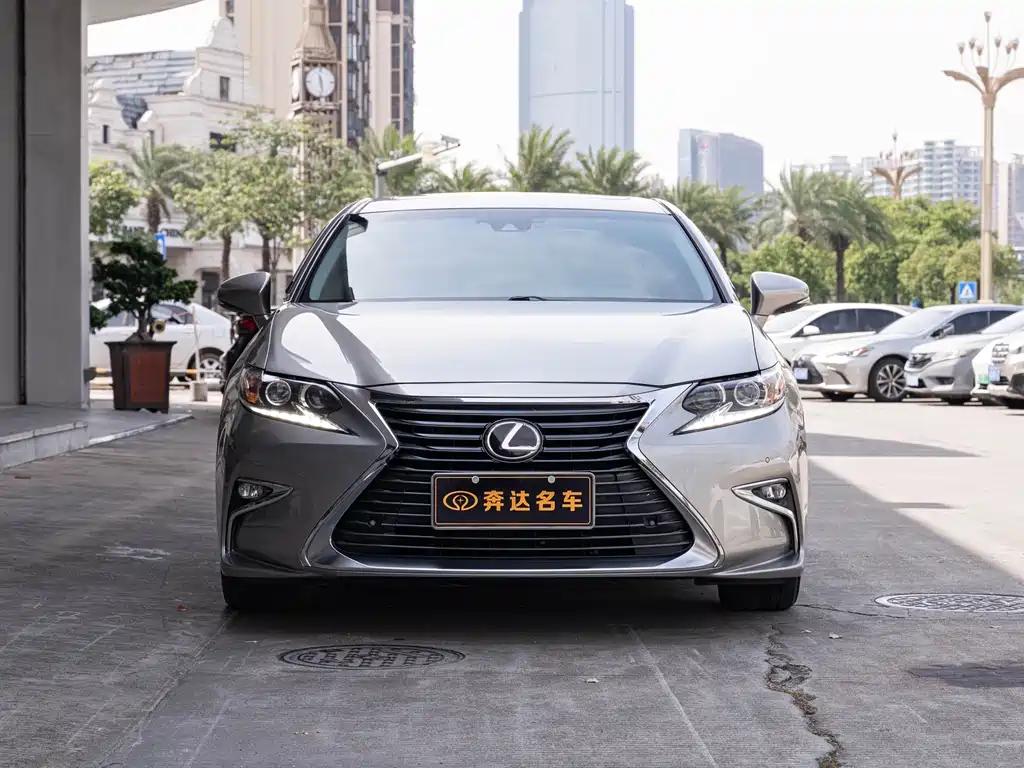 Lexus ES — миниатюра 2