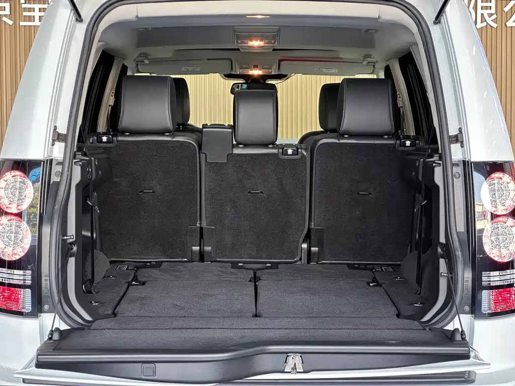 Land Rover Discovery — миниатюра 16