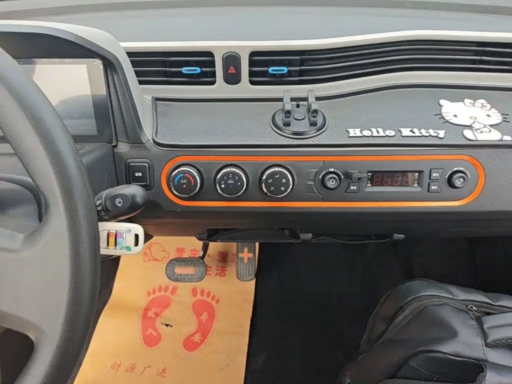 Wuling MINIEV — миниатюра 13
