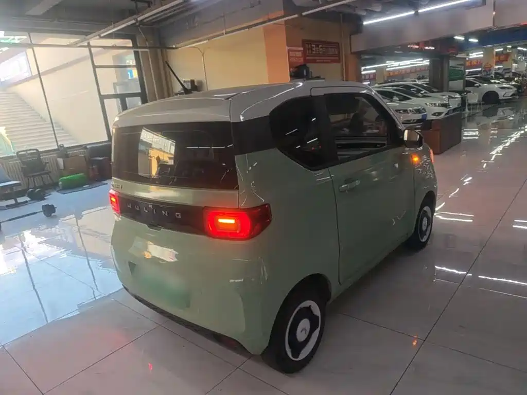 Wuling MINIEV — миниатюра 7