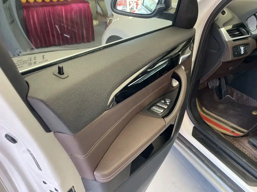 BMW X1 — миниатюра 5