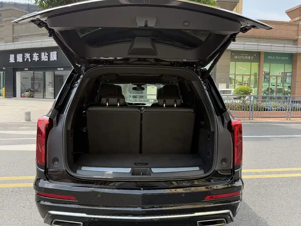 Cadillac XT6 — миниатюра 11