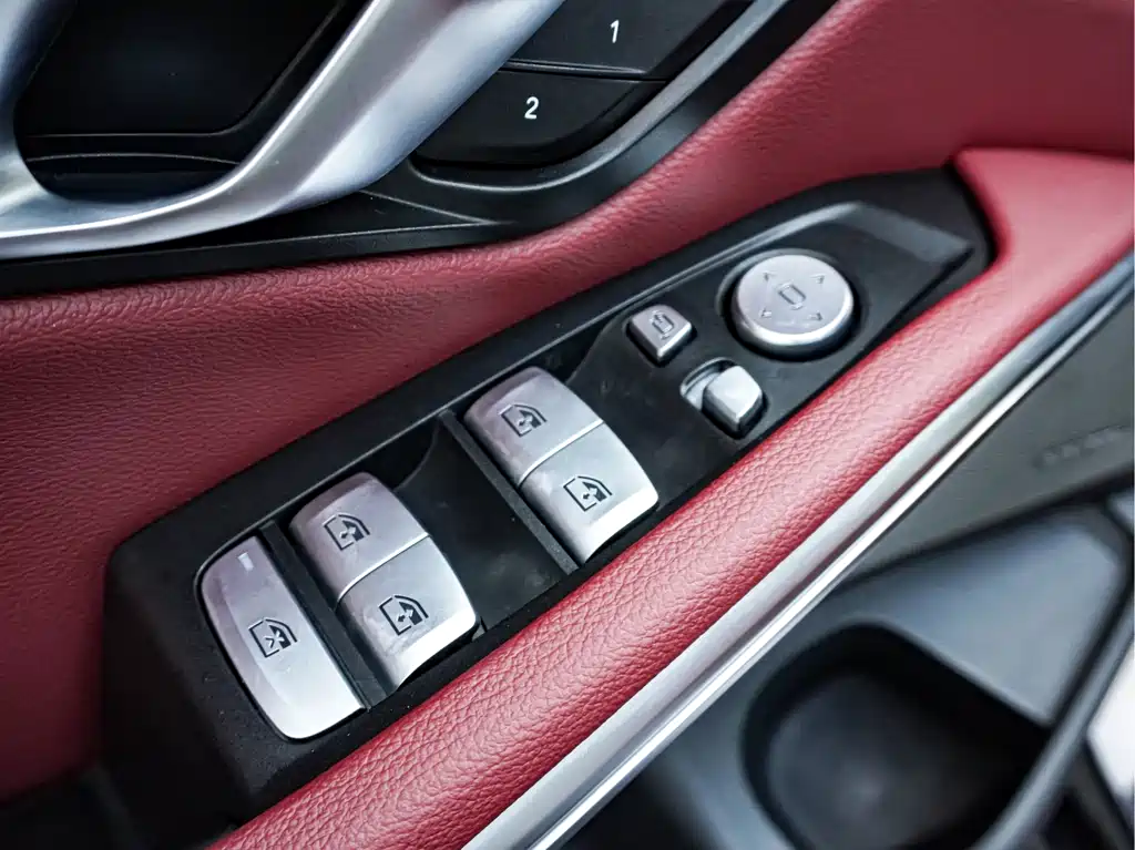 BMW 3 Series — миниатюра 10