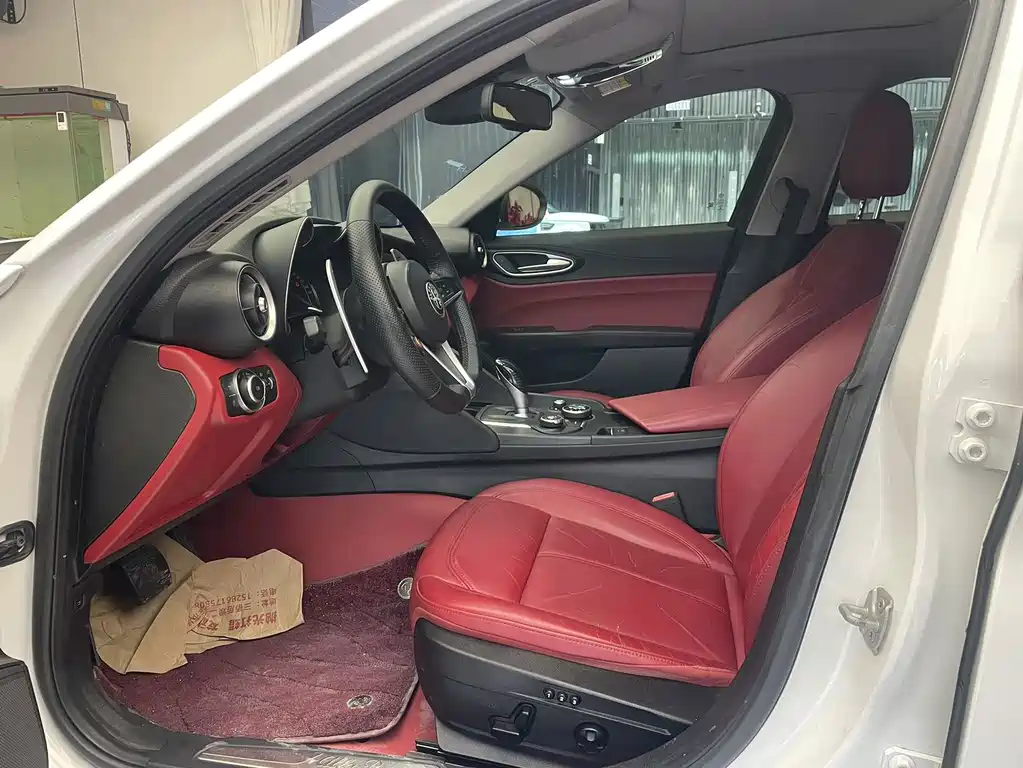 Alfa Romeo Giulia — миниатюра 5