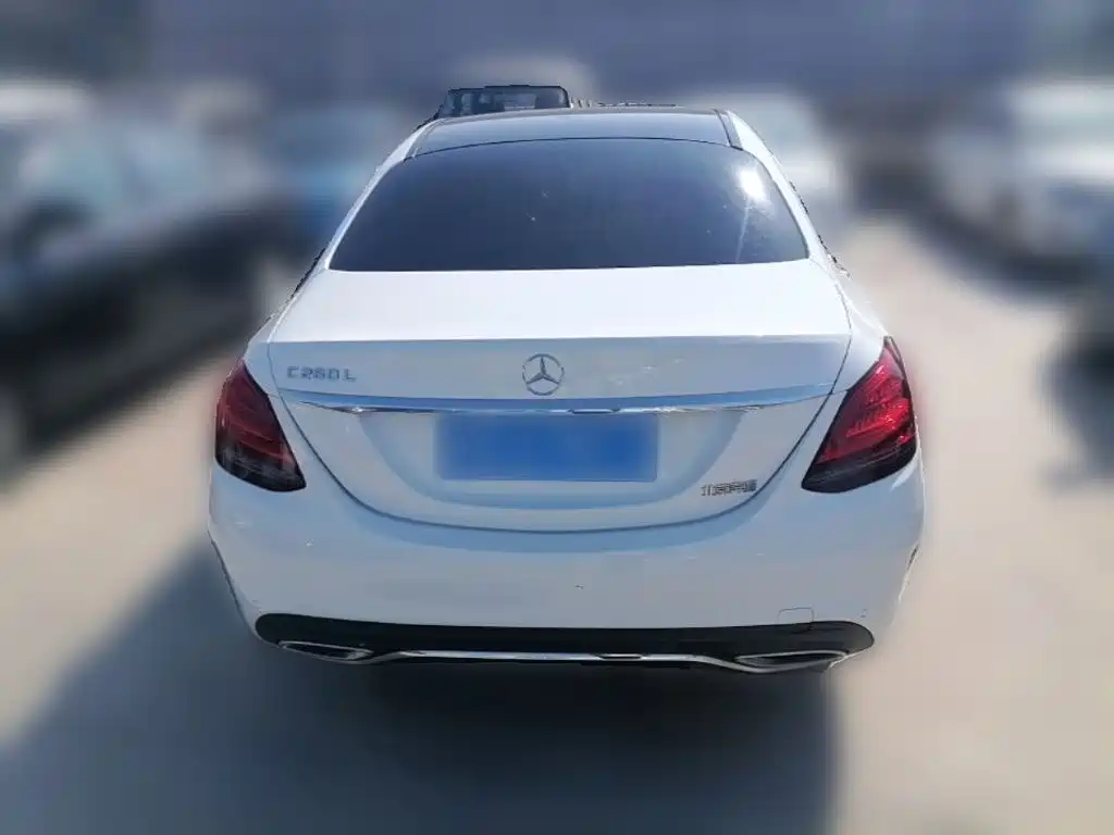 Mercedes-Benz C-Class — миниатюра 8