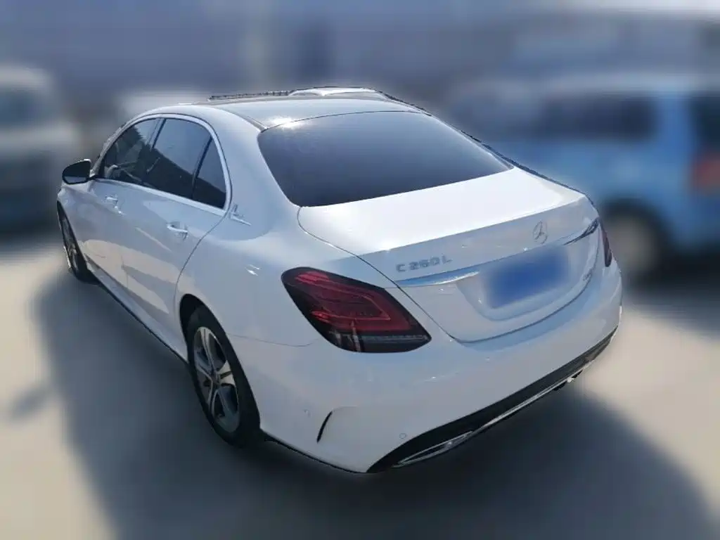 Mercedes-Benz C-Class — миниатюра 7