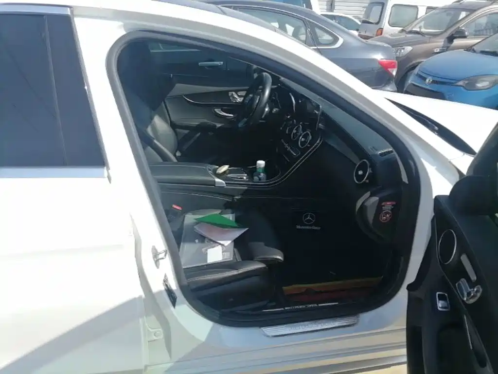 Mercedes-Benz C-Class — миниатюра 9