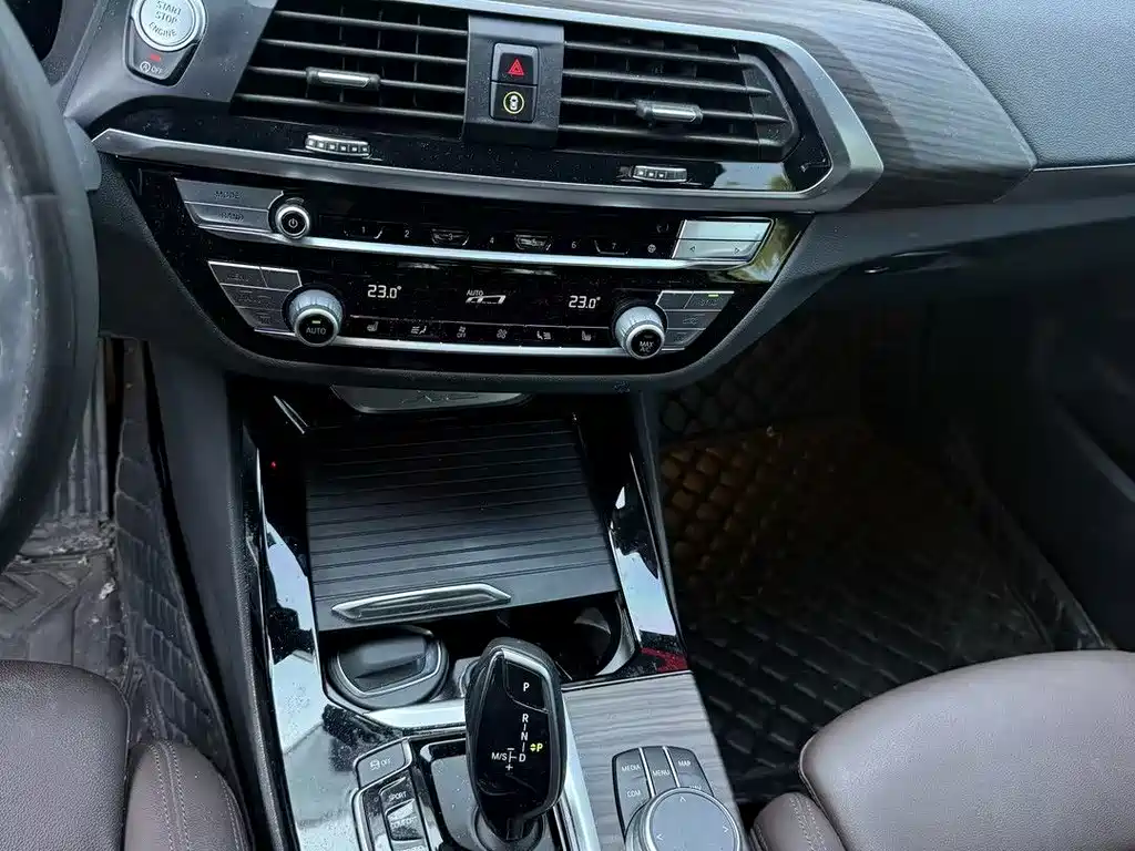 BMW X3 — миниатюра 9