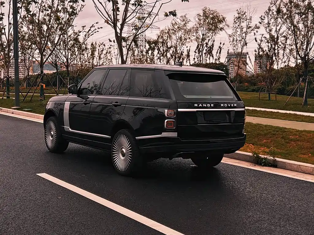 Land Rover Range Rover — миниатюра 8