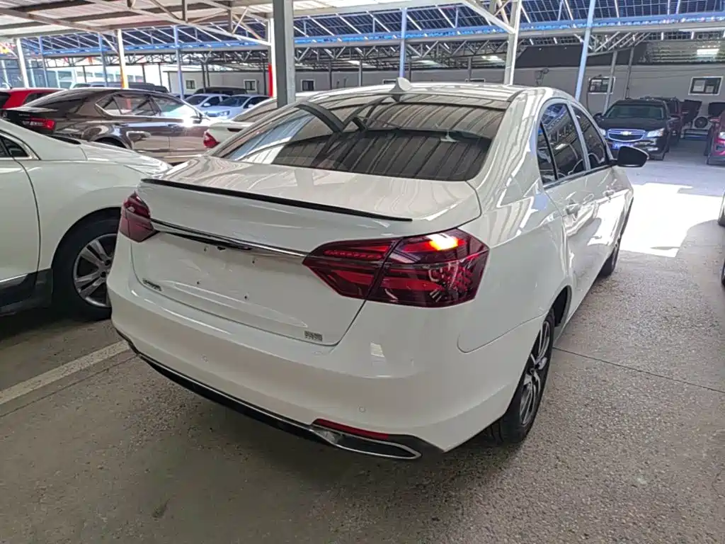 Geely Emgrand — миниатюра 7