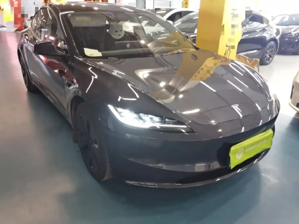 Tesla Model 3 — миниатюра 4