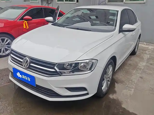 VOLKSWAGEN BORA 2020