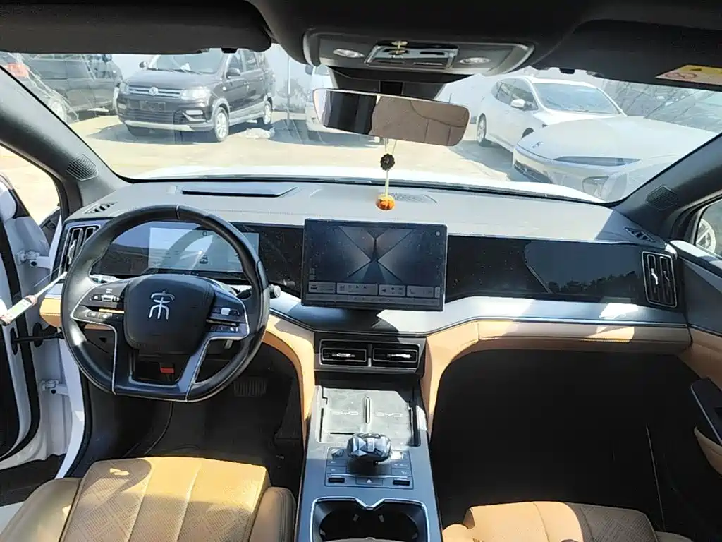 BYD L DM-i — миниатюра 10