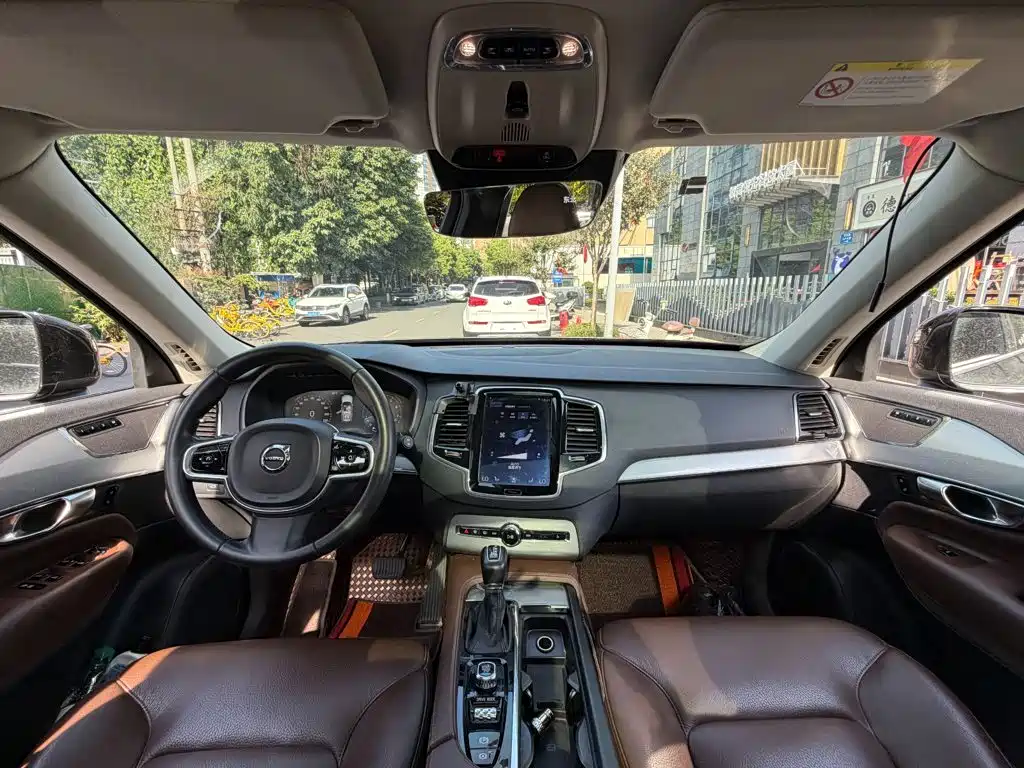 Volvo XC90 — миниатюра 13