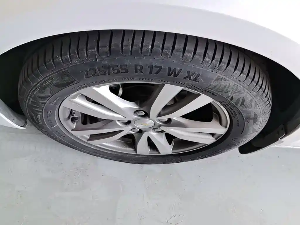 Chevrolet Malibu — миниатюра 23