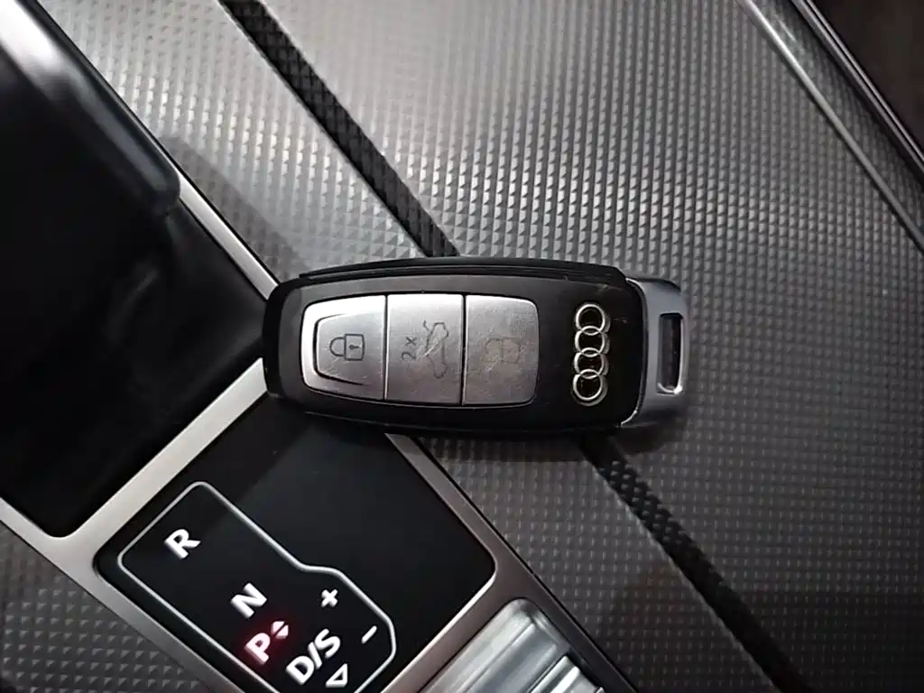 Audi A6L — миниатюра 9