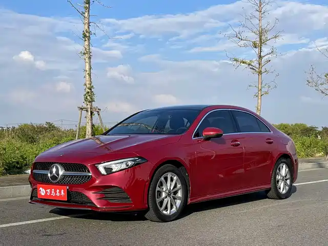 MERCEDES-BENZ A CLASS 2022