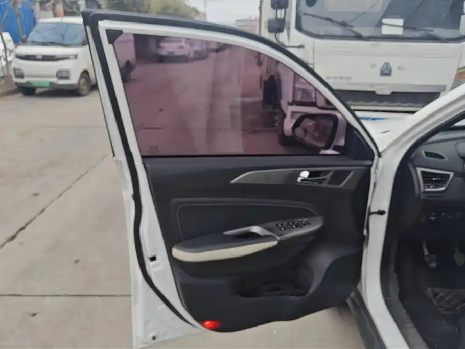 CHANGAN CS35