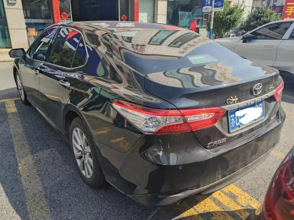 Toyota Camry — миниатюра 7