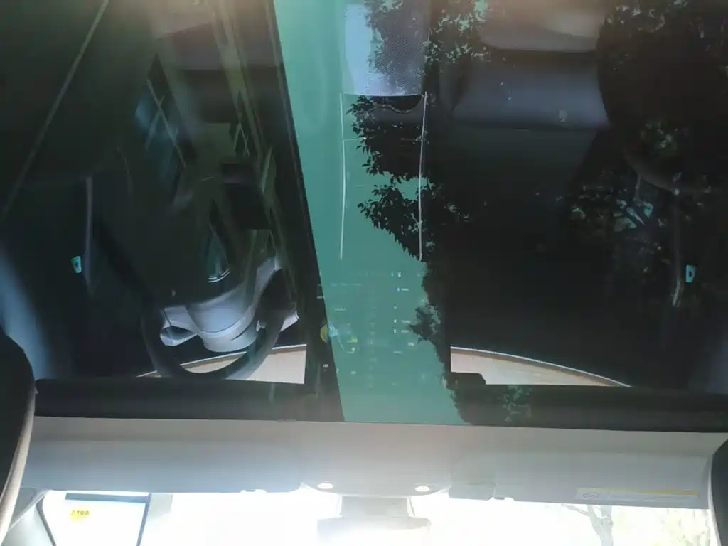 Tesla Model 3 — миниатюра 18