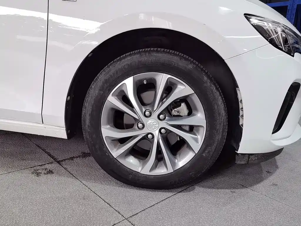 Buick Verano — миниатюра 15