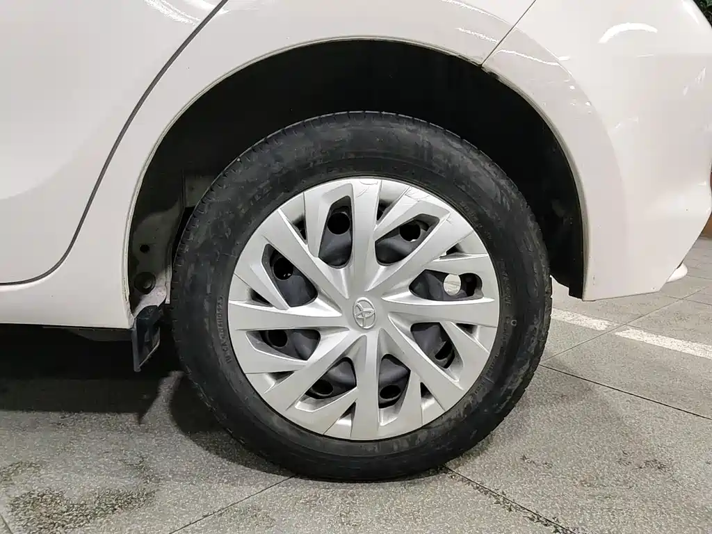 Toyota Vios FS — миниатюра 16