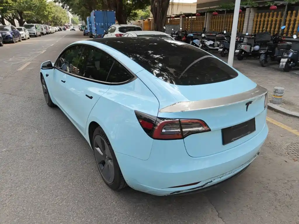 Tesla Model 3 — миниатюра 5