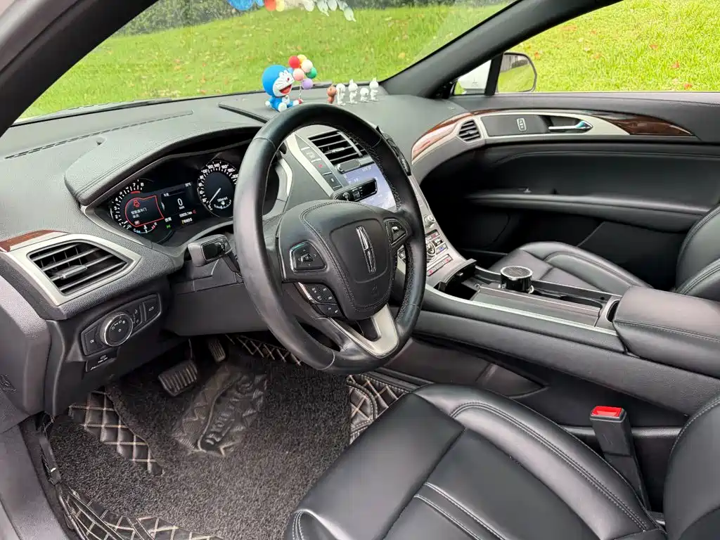 Lincoln MKZ — миниатюра 7