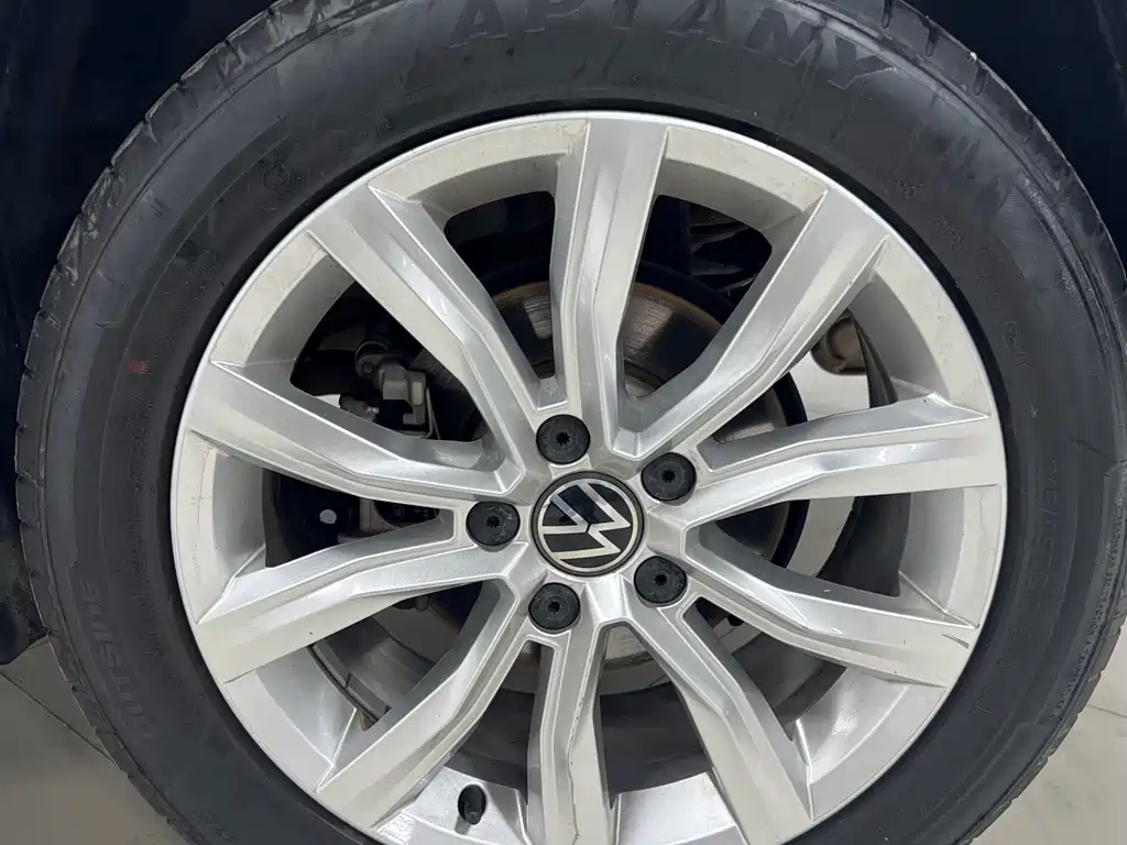 VOLKSWAGEN T ROC EXPLORING SONGS