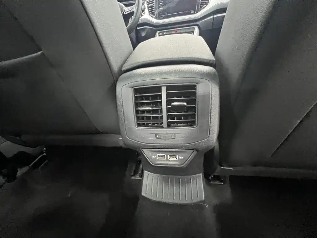 VOLKSWAGEN T ROC EXPLORING SONGS