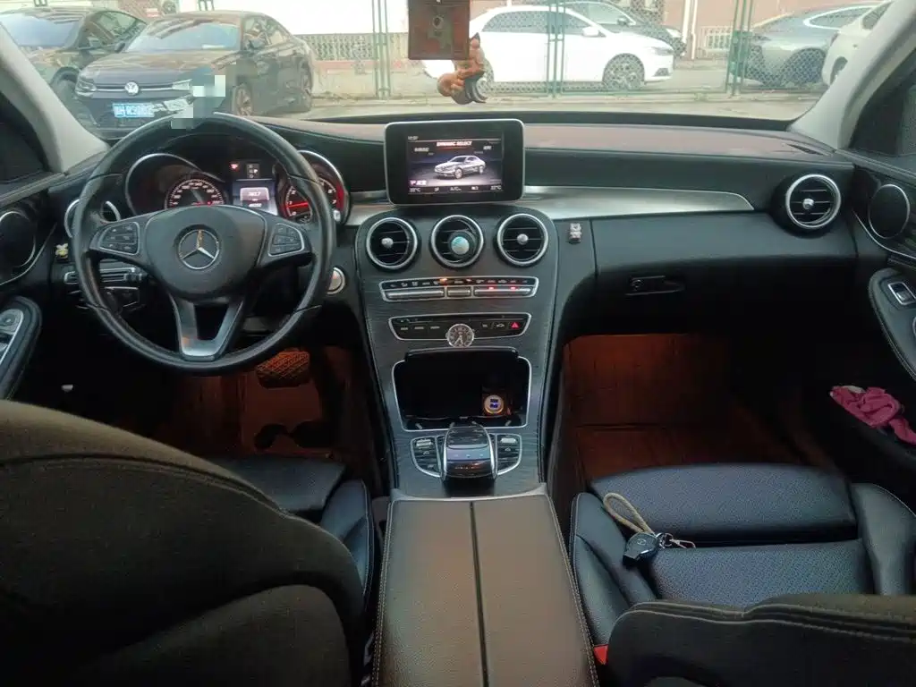 Mercedes-Benz C-Class — миниатюра 10