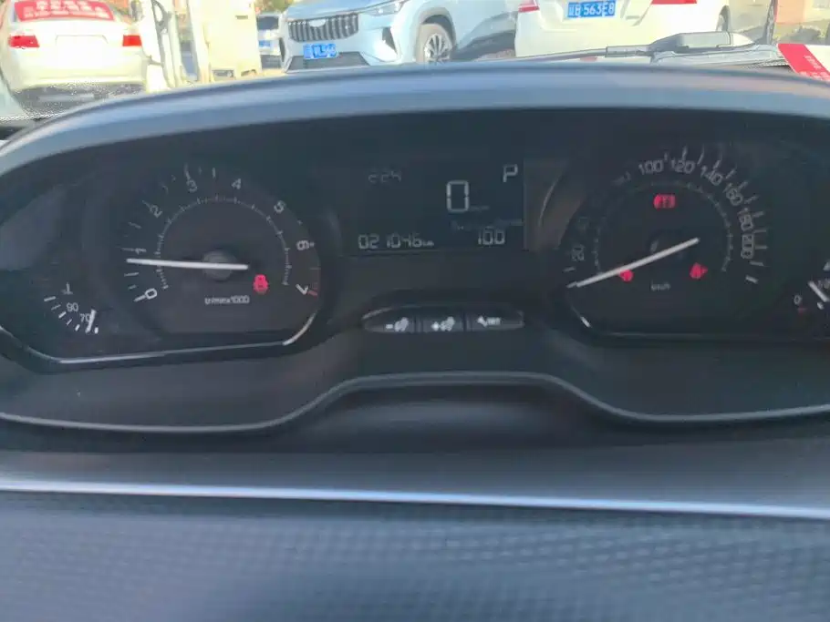 Peugeot 2008 — миниатюра 14