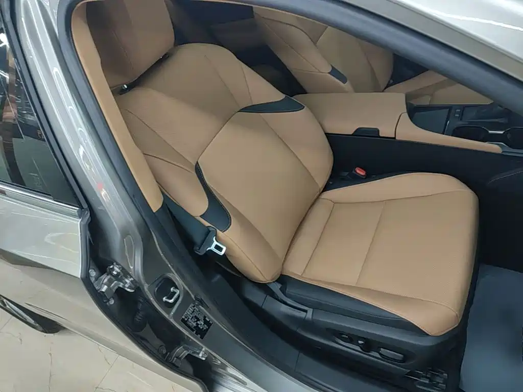 Lexus ES — миниатюра 25