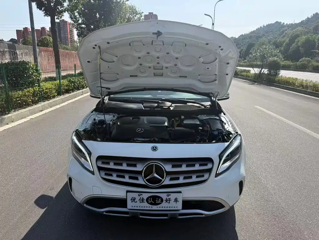 Mercedes-Benz GLA — миниатюра 8