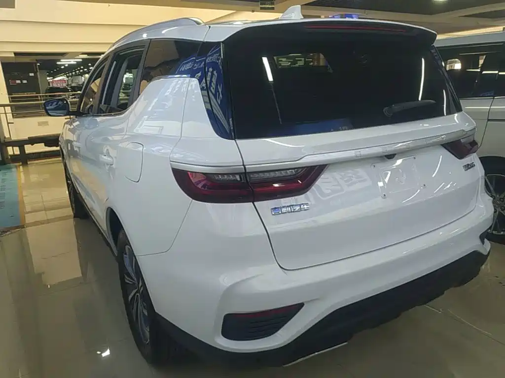 Geely Vision X6 — миниатюра 5