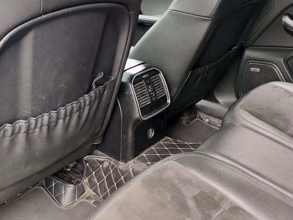 Porsche Macan — миниатюра 9