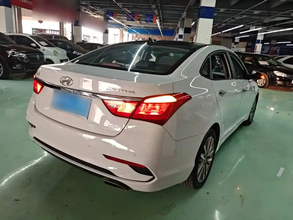 Hyundai Mistra — миниатюра 7