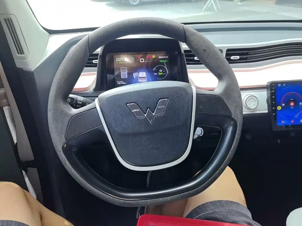 Wuling MINIEV — миниатюра 11