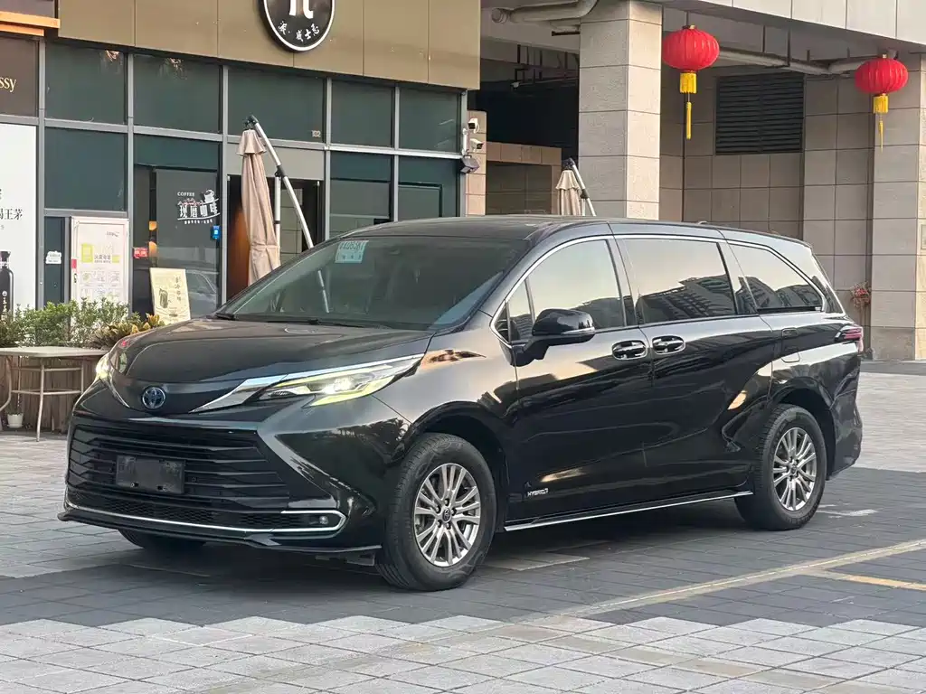 TOYOTA SIENNA