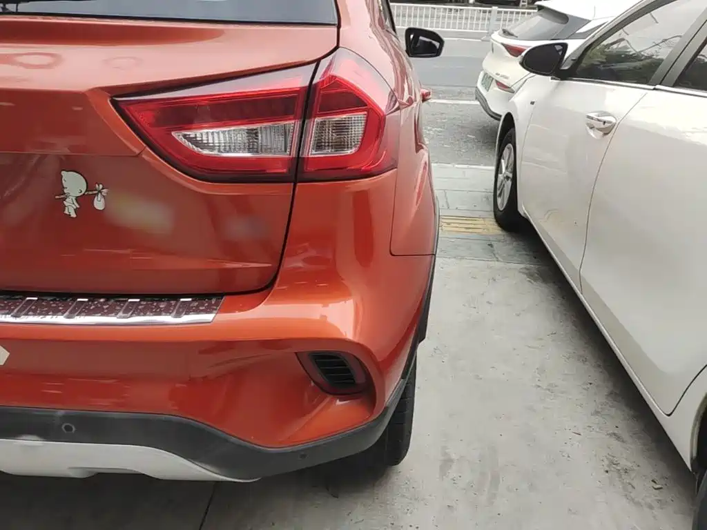 Geely Vision X3 — миниатюра 8