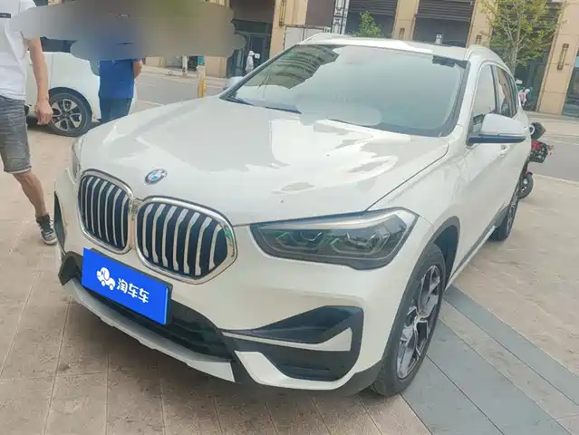 BMW  X1 2021