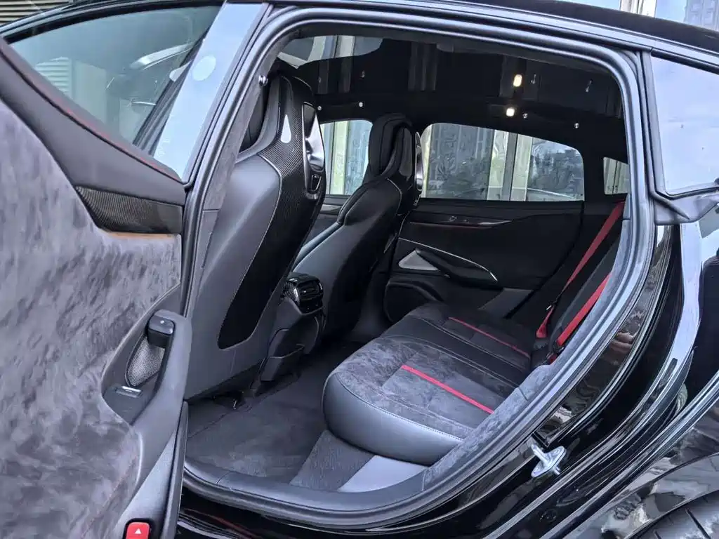 XIAOMI CAR XIAOMI SU7 ULTRA