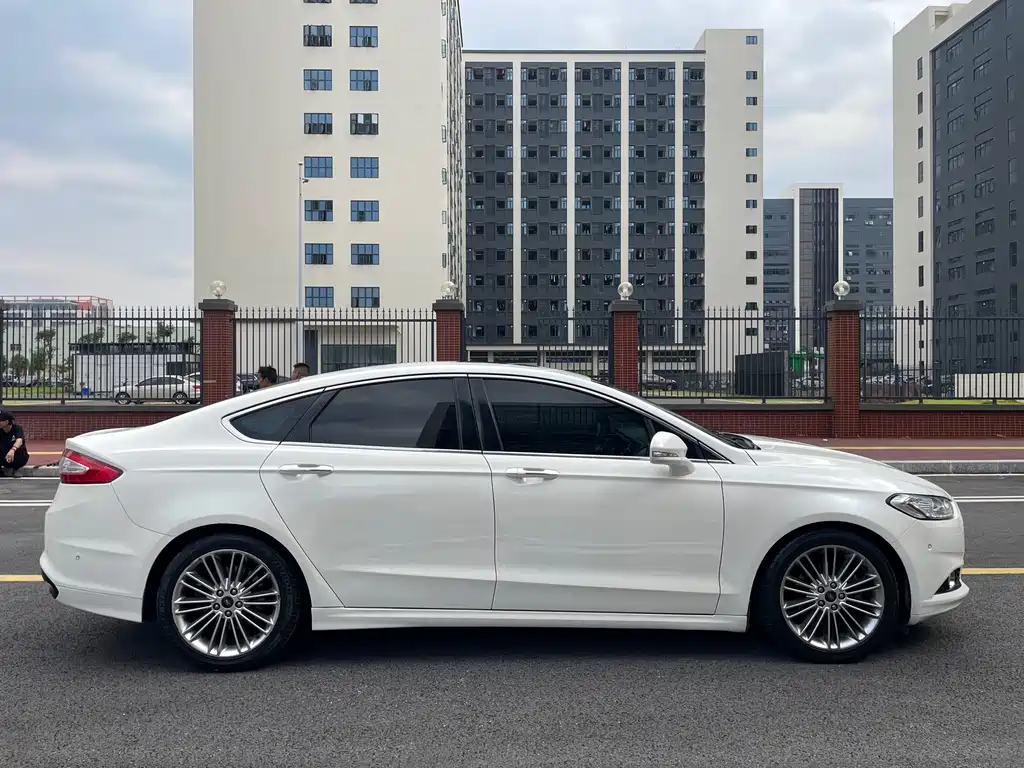 Ford Mondeo — миниатюра 15