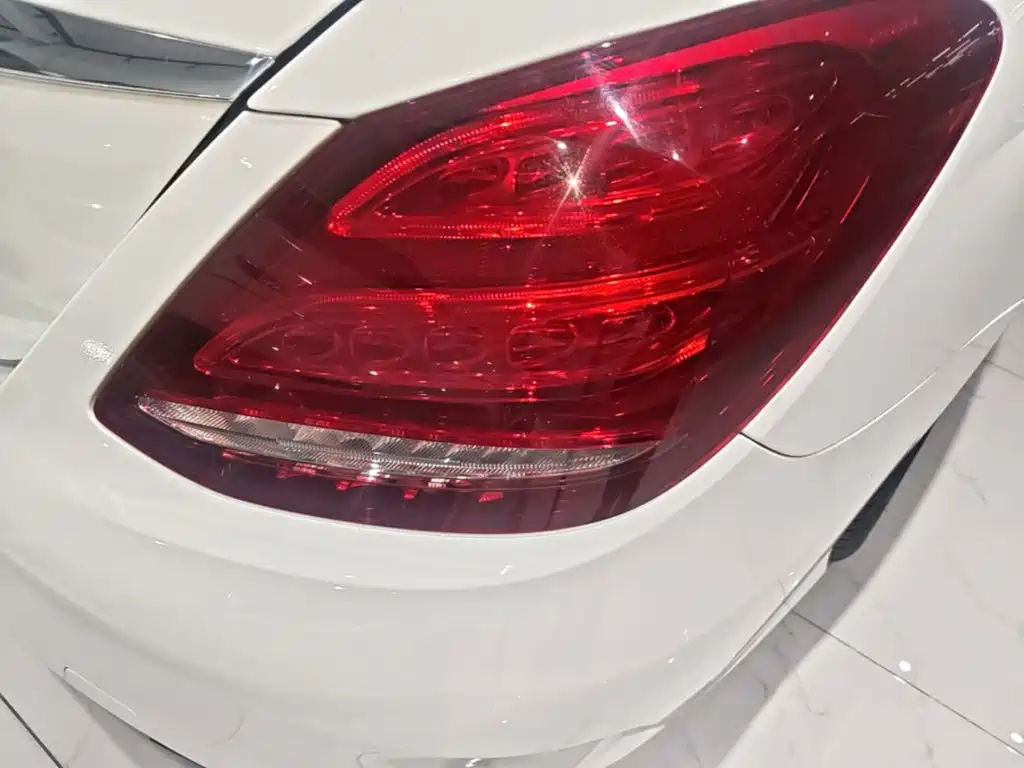 Mercedes-Benz C-Class — миниатюра 8