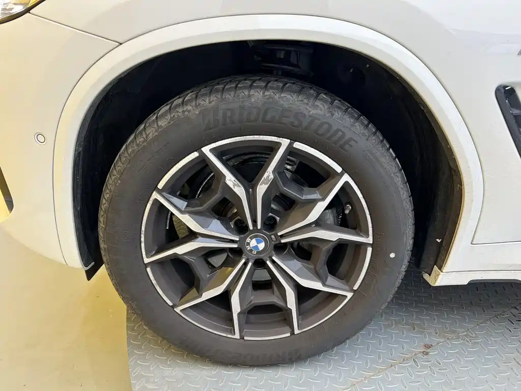 BMW X4 — миниатюра 10