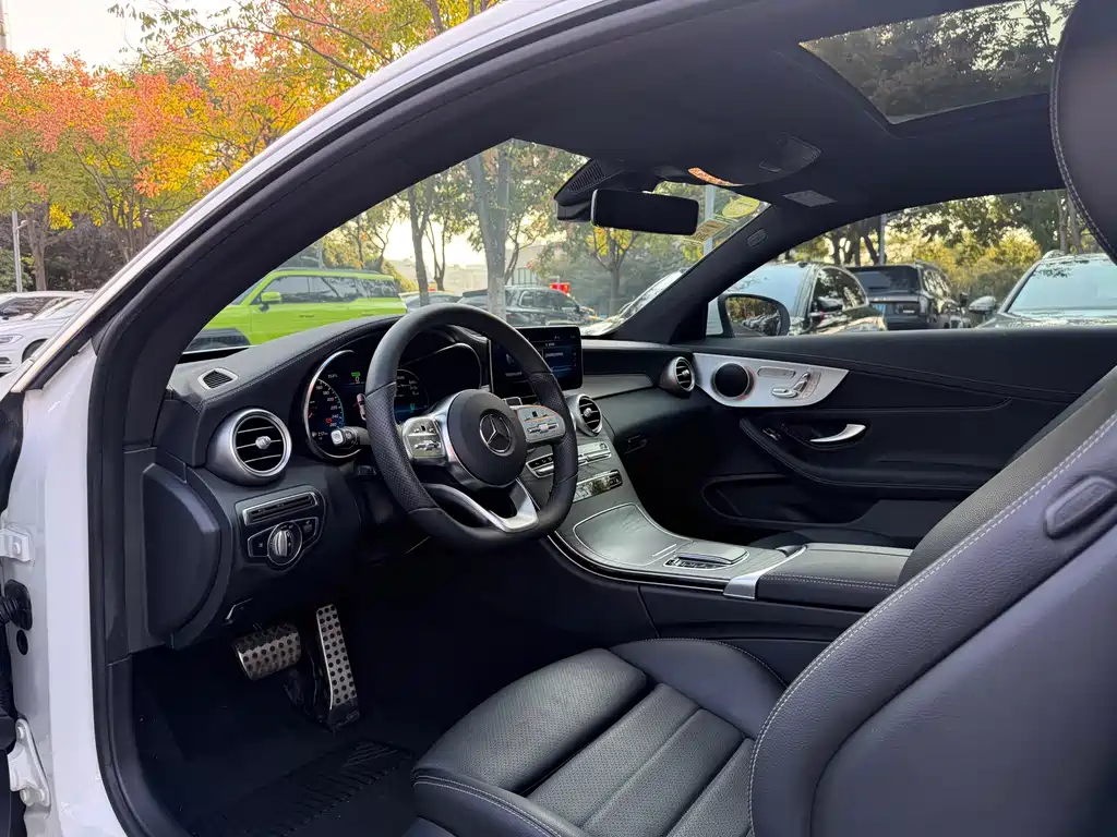 Mercedes-Benz C-Class (Import) — миниатюра 4