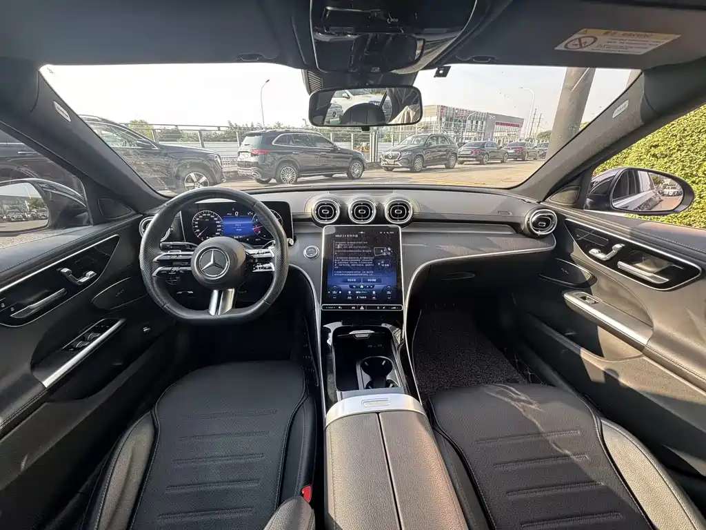 Mercedes-Benz C-Class — миниатюра 10